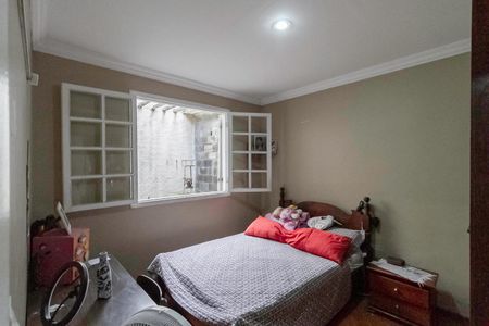 Casa à venda com 310m², 4 quartos e 4 vagas Casa à venda com 310m², 4 quartos e 4 vagasQuarto 2