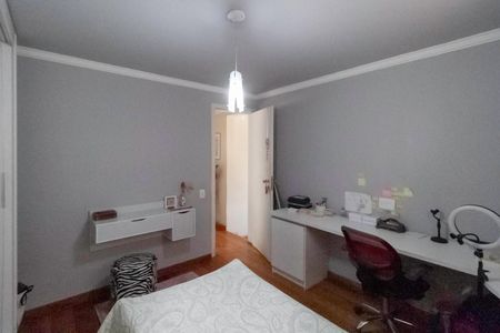 Casa à venda com 310m², 4 quartos e 4 vagas Casa à venda com 310m², 4 quartos e 4 vagasCasa 2 - Quarto