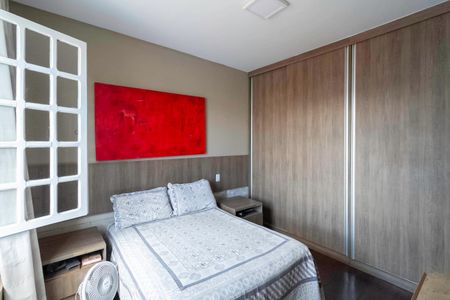 Casa à venda com 310m², 4 quartos e 4 vagas Casa à venda com 310m², 4 quartos e 4 vagasSuíte