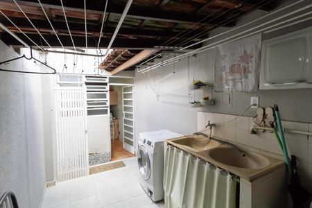 Casa à venda com 310m², 4 quartos e 4 vagas Casa à venda com 310m², 4 quartos e 4 vagasÁrea de serviço