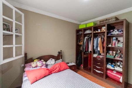 Casa à venda com 310m², 4 quartos e 4 vagas Casa à venda com 310m², 4 quartos e 4 vagasQuarto 2