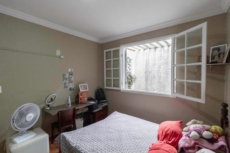 Casa à venda com 310m², 4 quartos e 4 vagas Casa à venda com 310m², 4 quartos e 4 vagasQuarto 2