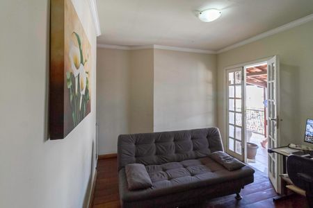 Casa à venda com 310m², 4 quartos e 4 vagas Casa à venda com 310m², 4 quartos e 4 vagasCasa 2 - Sala