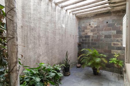 Casa à venda com 310m², 4 quartos e 4 vagas Casa à venda com 310m², 4 quartos e 4 vagasJardim de inverno