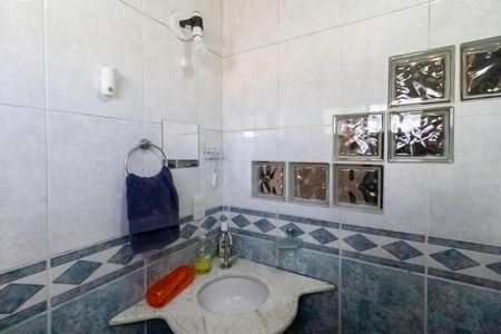 Casa à venda com 310m², 4 quartos e 4 vagas Casa à venda com 310m², 4 quartos e 4 vagasCasa 2 - Banheiro da suíte