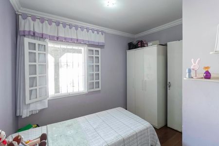 Casa à venda com 310m², 4 quartos e 4 vagas Casa à venda com 310m², 4 quartos e 4 vagasQuarto 1