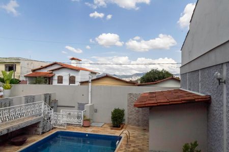 Casa à venda com 310m², 4 quartos e 4 vagas Casa à venda com 310m², 4 quartos e 4 vagasQuarto 1 - Vista