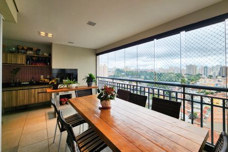 Apartamento à venda com 180m², 3 quartos e 3 vagasVaranda Sala