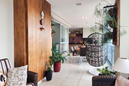 Apartamento à venda com 180m², 3 quartos e 3 vagasVaranda Sala