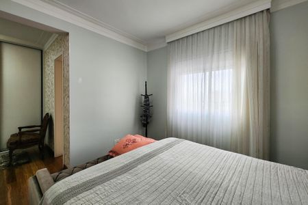 Apartamento à venda com 180m², 3 quartos e 3 vagasSuíte 2