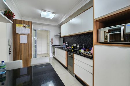 Apartamento à venda com 180m², 3 quartos e 3 vagasCozinha