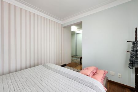 Apartamento à venda com 180m², 3 quartos e 3 vagasSuíte 2