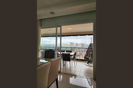 Apartamento à venda com 180m², 3 quartos e 3 vagasVaranda Sala