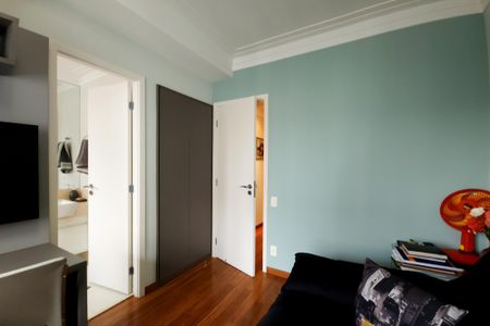 Apartamento à venda com 180m², 3 quartos e 3 vagasSuíte 1