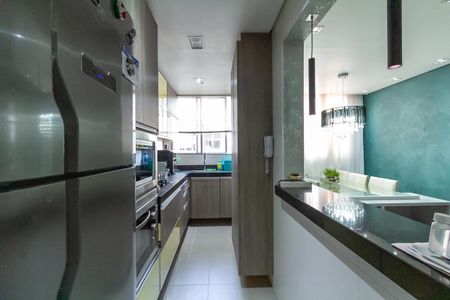Apartamento à venda com 118m², 2 quartos e 2 vagasCozinha