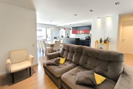 Apartamento à venda com 131m², 4 quartos e 2 vagasSala