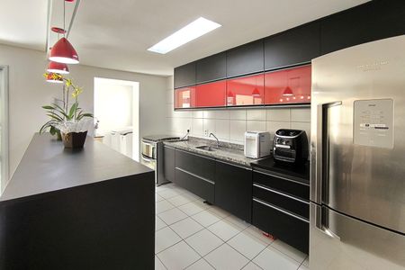 Apartamento à venda com 131m², 4 quartos e 2 vagasCozinha