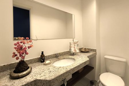 Apartamento à venda com 131m², 4 quartos e 2 vagasBanheiro 4 - Lavabo