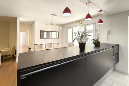 Apartamento à venda com 131m², 4 quartos e 2 vagasCozinha