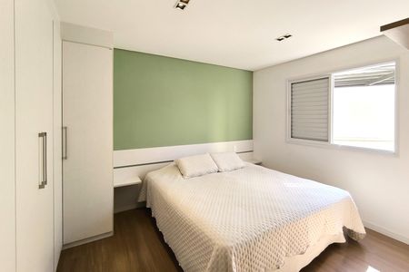 Apartamento à venda com 131m², 4 quartos e 2 vagasSuíte 1