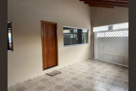 Casa à venda com 120m², 2 quartos e 2 vagasFoto 03