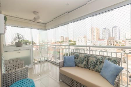 Apartamento à venda com 68m², 2 quartos e 1 vagaVaranda