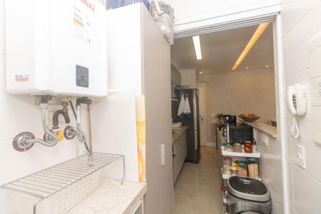 Apartamento à venda com 68m², 2 quartos e 1 vagaÁrea de Serviço