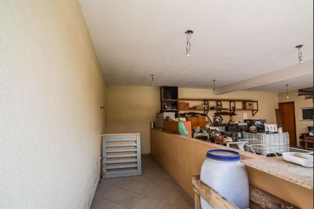 Casa à venda com 471m², 3 quartos e 8 vagasQuintal