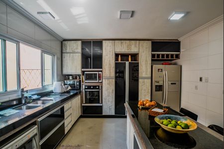 Casa à venda com 471m², 3 quartos e 8 vagasCozinha