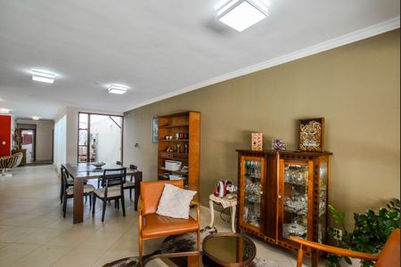 Casa à venda com 471m², 3 quartos e 8 vagasSala 2