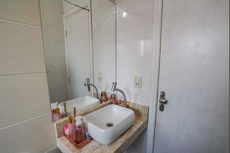 Casa à venda com 471m², 3 quartos e 8 vagasBanheiro da Suíte 2
