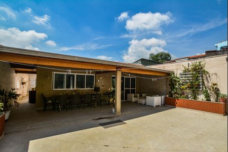 Casa à venda com 471m², 3 quartos e 8 vagasQuintal