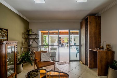 Casa à venda com 471m², 3 quartos e 8 vagasSala 2