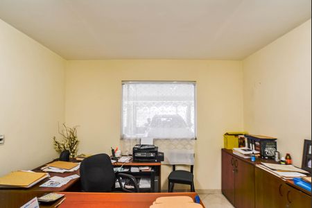 Casa à venda com 471m², 3 quartos e 8 vagasEscritório