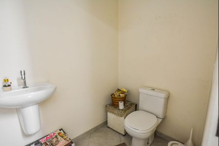 Casa à venda com 471m², 3 quartos e 8 vagasBanheiro Escritório