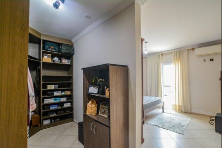 Casa à venda com 471m², 3 quartos e 8 vagasSuíte 1