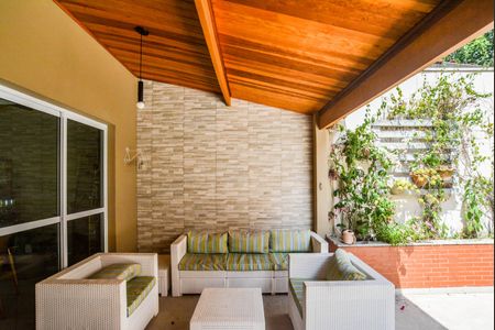 Casa à venda com 471m², 3 quartos e 8 vagasQuintal