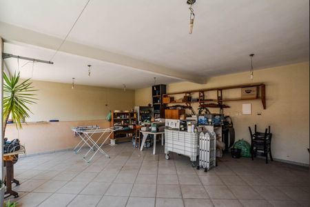 Casa à venda com 471m², 3 quartos e 8 vagasQuintal