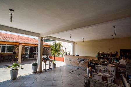 Casa à venda com 471m², 3 quartos e 8 vagasQuintal