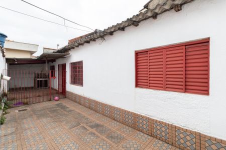 Casa à venda com 269m², 5 quartos e 1 vaga Casa à venda com 269m², 5 quartos e 1 vagaCasa 3 - Quintal