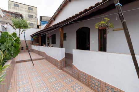 Casa à venda com 269m², 5 quartos e 1 vaga Casa à venda com 269m², 5 quartos e 1 vagaCasa 1 - Quintal