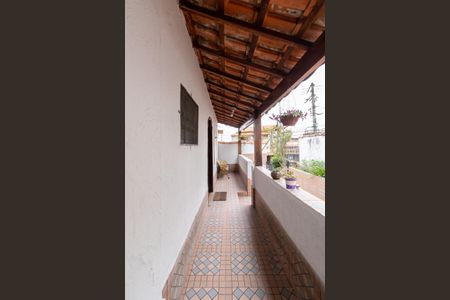 Casa à venda com 269m², 5 quartos e 1 vaga Casa à venda com 269m², 5 quartos e 1 vagaCasa 1 - Varanda