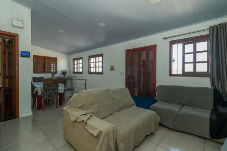 Casa à venda com 185m², 3 quartos e 2 vagasSala
