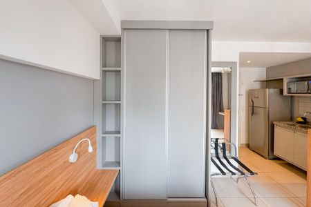 Studio à venda com 26m², 1 quarto e sem vagaArmários