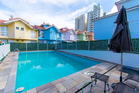 Casa de condomínio para alugar com 85m², 2 quartos e 2 vagasÁrea comum - Piscina