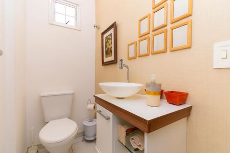 Casa de condomínio para alugar com 85m², 2 quartos e 2 vagasLavabo