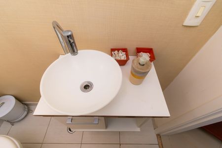 Casa de condomínio para alugar com 85m², 2 quartos e 2 vagasLavabo