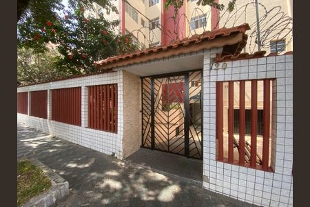 Apartamento à venda com 42m², 1 quarto e 1 vaga Apartamento à venda com 42m², 1 quarto e 1 vagaFachada