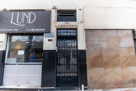 Apartamento à venda com 45m², 2 quartos e sem vaga Apartamento à venda com 45m², 2 quartos e sem vagaFachada