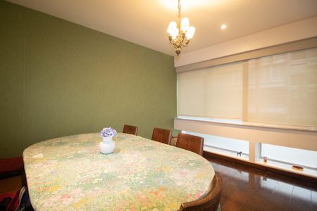 Apartamento à venda com 190m², 4 quartos e 1 vagaSala de jantar